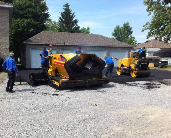 asphalte entrée maison Louiseville